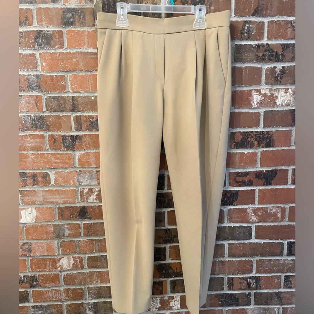 Aritzia “Babaton” Cohen Tan Women's Pants, size 6
